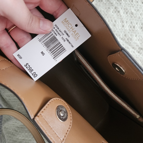 Michael Kors Bag - Picture 3 of 3